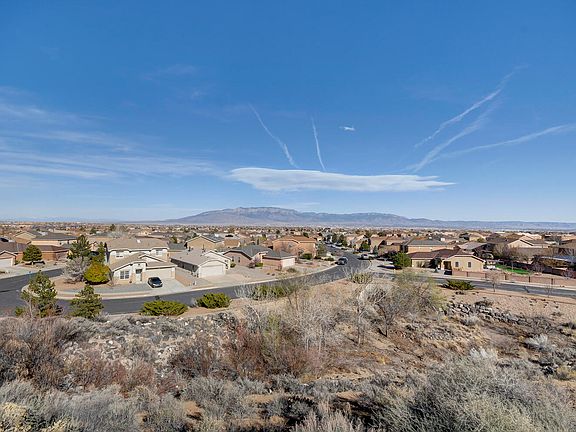 4th image of 10212 Avenida Vista Sol NW