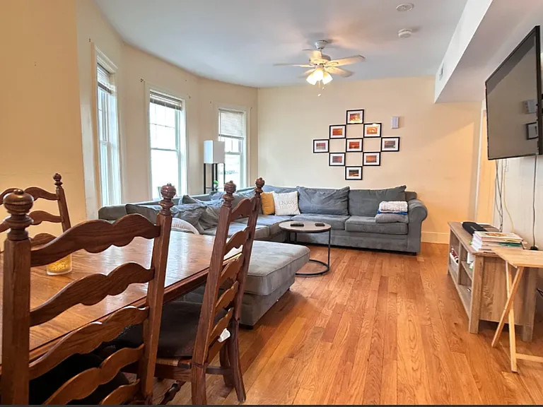 76 Brooks St #5 — Photo 12