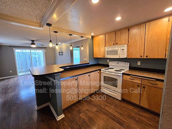 5th image of 1740 12th Ave SW