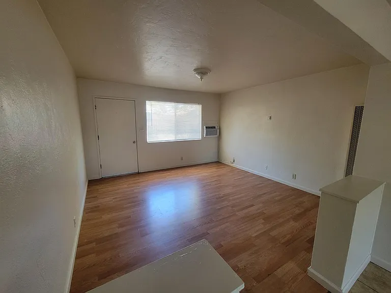 750 S Union Rd — Photo 3