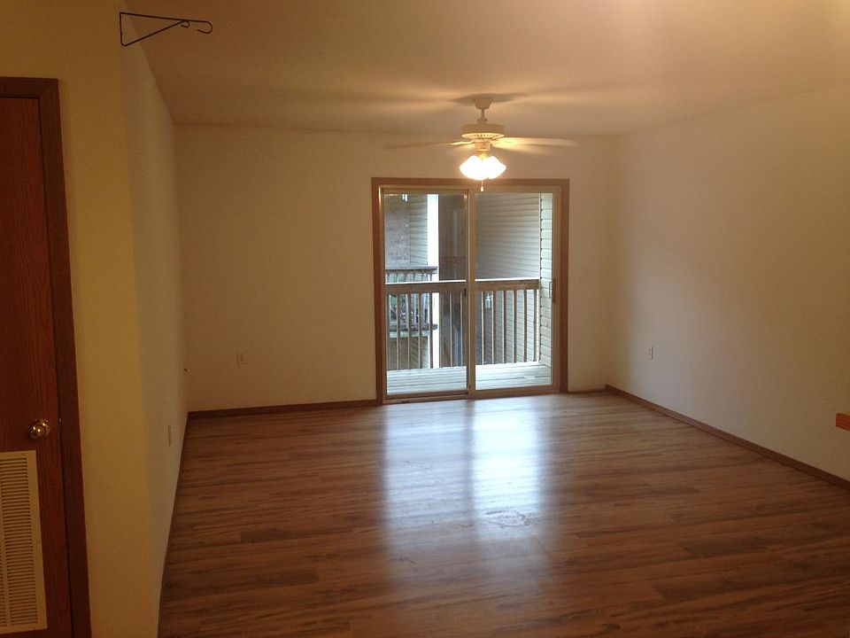 Great Room with Balcony View