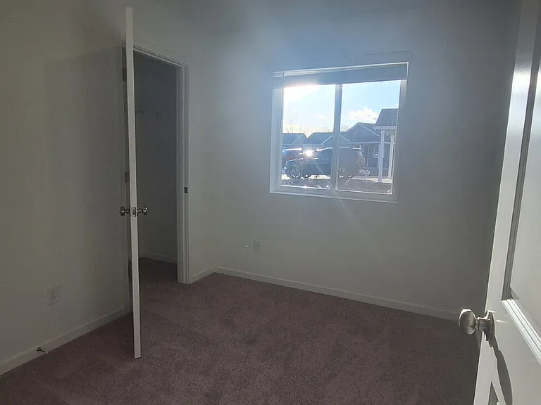 1349 NE Cobbleridge Loop — Photo 25