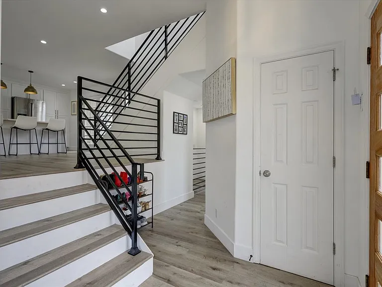 2402 Carnegie Ln #A — Photo 8