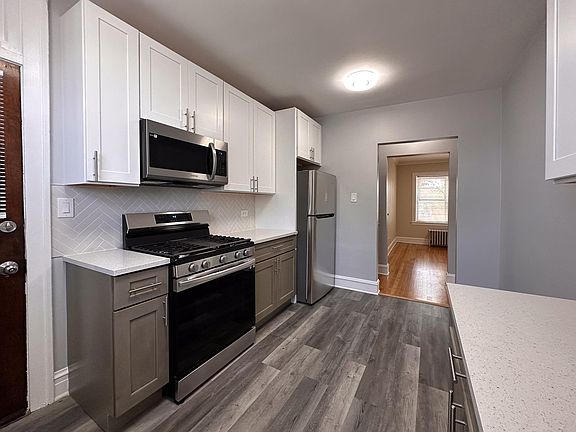 4th image of 2635 N Leclaire Ave #2N