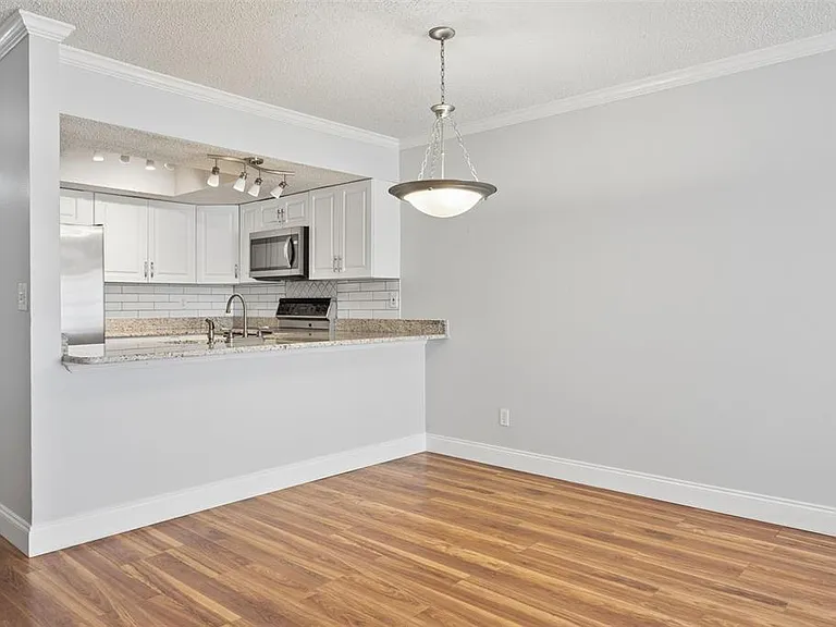 10307 Councils Way — Photo 17