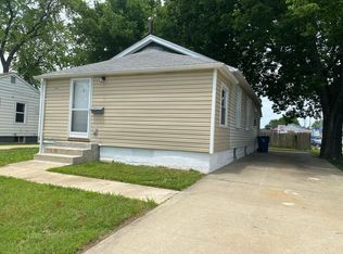 971 E Penning Ave, Wood River, IL 62095