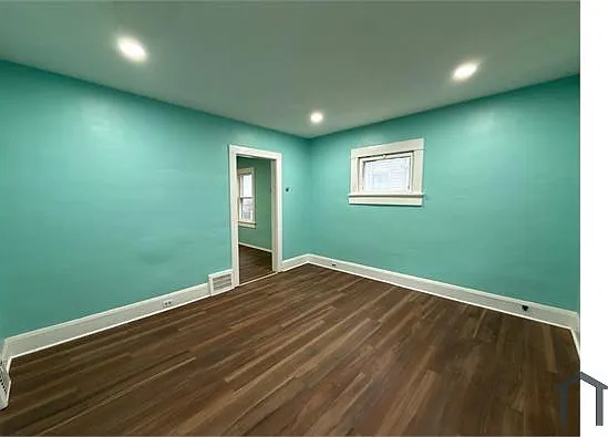 4111 E 59th St #1 — Photo 9