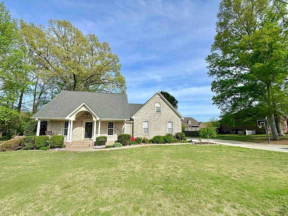 3rd image of 332 Plantation Dr