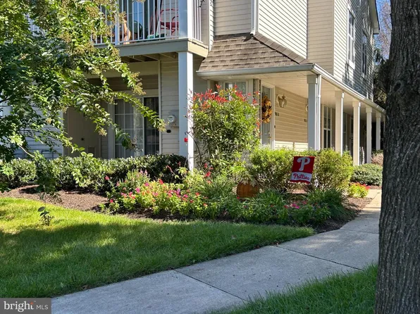 907A Oliphant Ln, Mount Laurel, NJ 08054