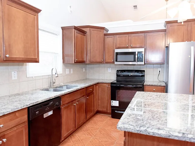 1159 Simonton Glen Way — Photo 13