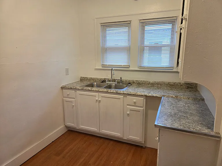 4281 Duane St — Photo 9