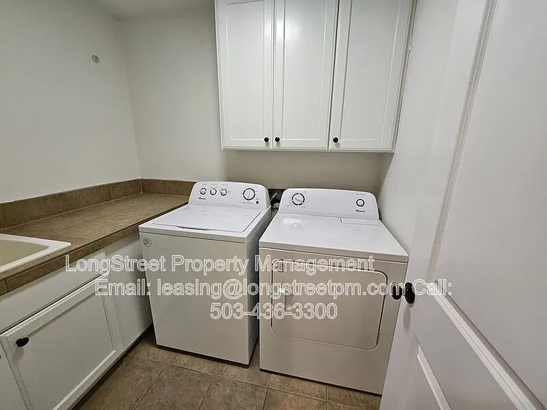 11819 SW 60th Ave — Photo 36