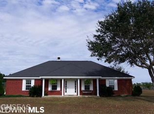 30233 Royal Ln, Elberta, AL 36530