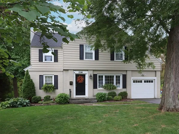 216 Pelham Rd, Syracuse, NY 13214