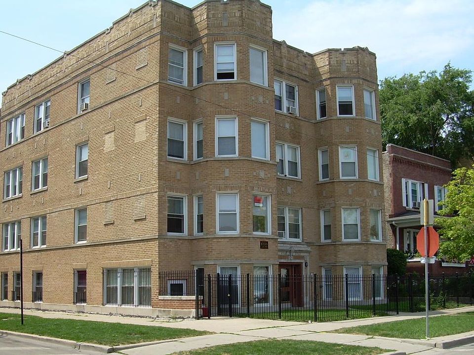 1st image of 3308 W Ainslie St #3