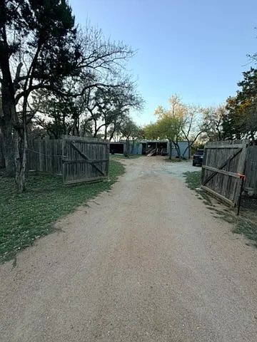 2001 Eagles Way — Photo 13