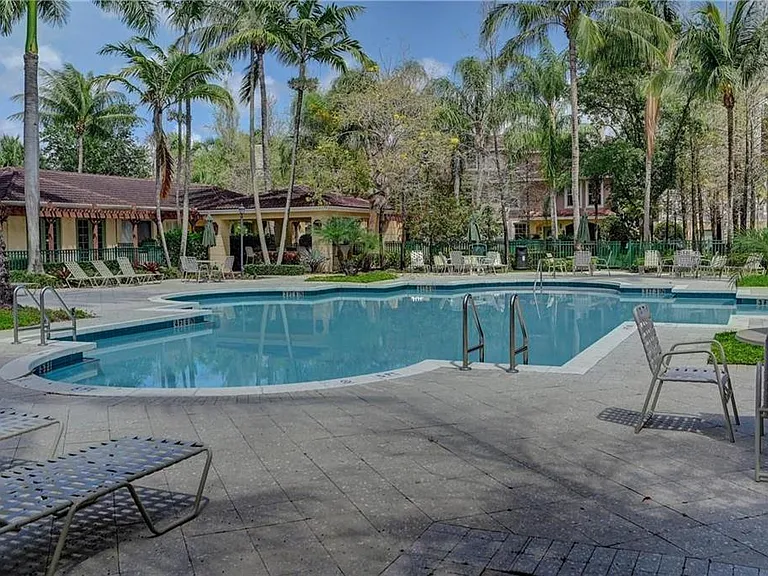 6540 W Sample Rd #6540 — Photo 21