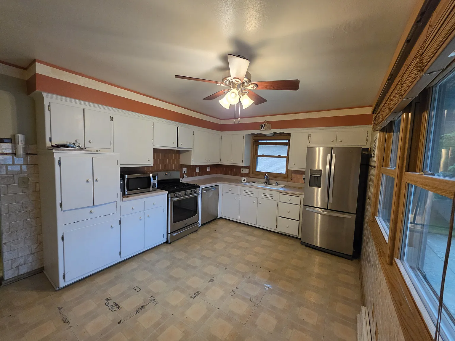 7827 W Eden Pl — Photo 4