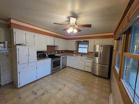 4th image of 7827 W Eden Pl