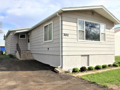 302 McKinley Ave, Underwood, ND, 58576