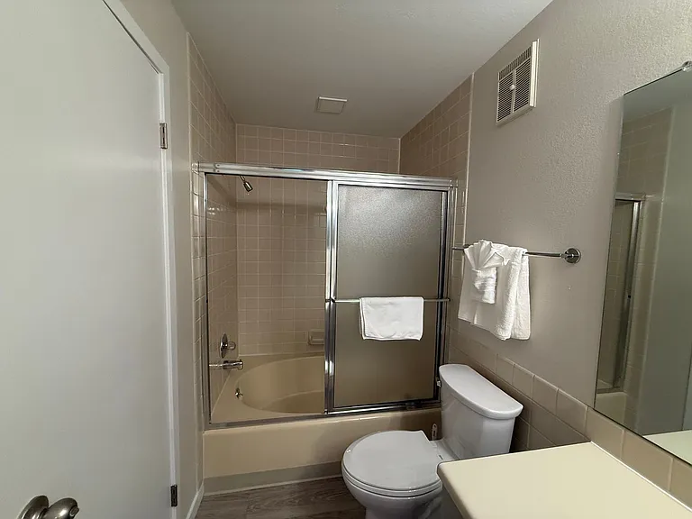 812 Walnut St #C — Photo 26