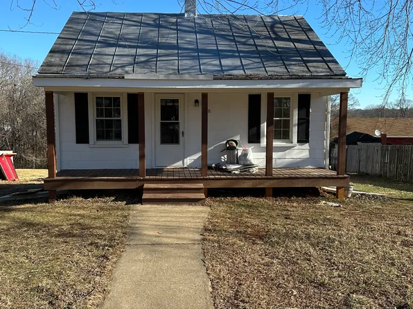 195 Triple Oak Cir, Madison Heights, VA 24572