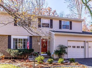 7912 Cliff Rock Ct, Springfield, VA 22153