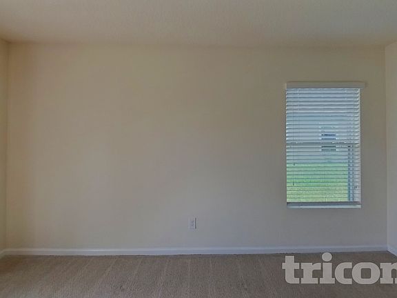 3rd image of 3323 Canyon Falls Dr