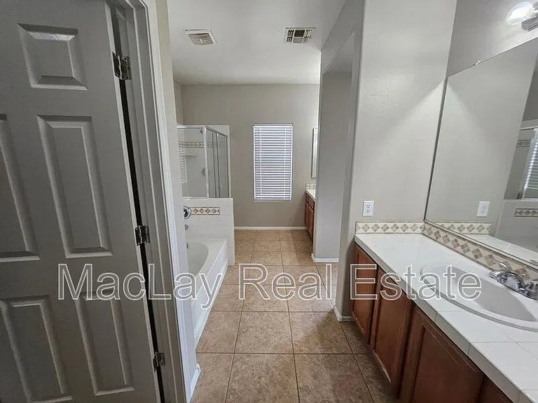 25850 W Pleasant Ln — Photo 15
