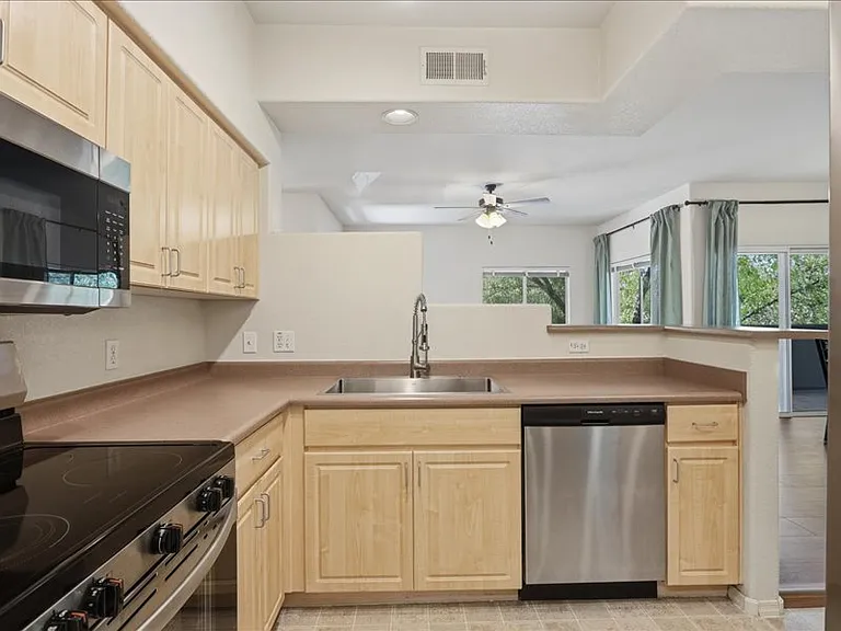 7401 W Arrowhead Clubhouse Dr #2083 — Photo 11
