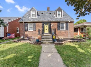 1412 23rd St, Wyandotte, MI 48192