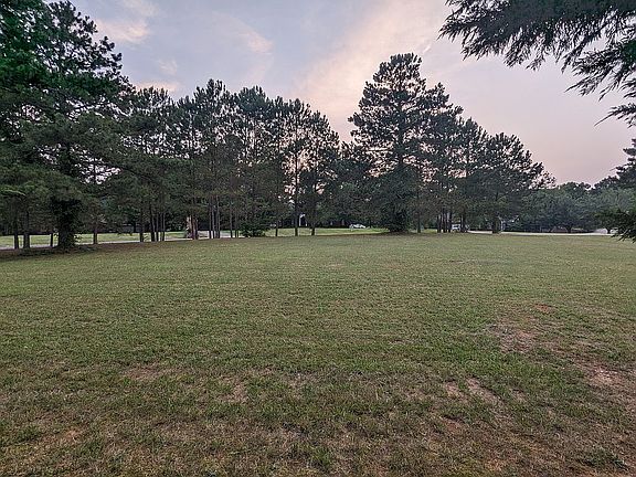 3rd image of 123 Oakfair Dr