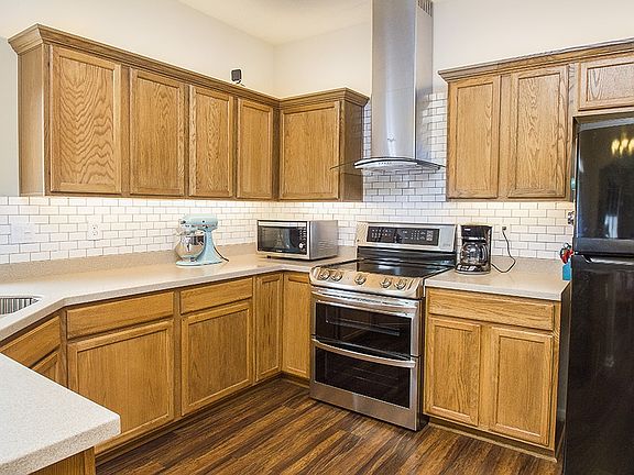 2nd image of 6809 Aubrey Ct