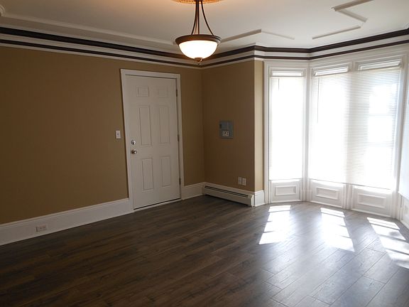 2nd image of 4 Cushing Rd #2