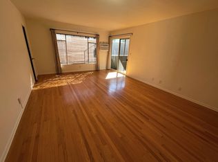 1359 S Beverly Glen Blvd #B, Los Angeles, CA 90024