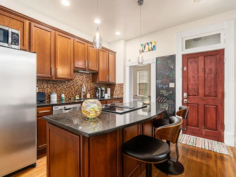 934 Neil Ave — Photo 8