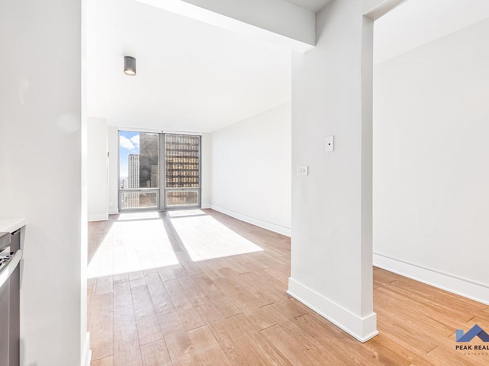 1st image of 440 N Wabash Ave APT 4907