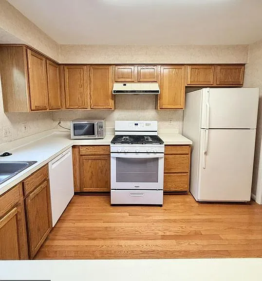 45572 Whitcomb Sq — Photo 6