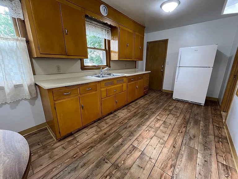107 S Duluth Ave #1 — Photo 9