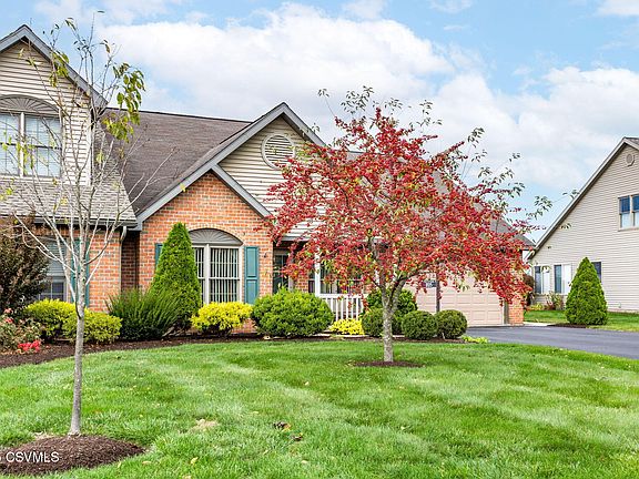2nd image of 105 Woodsedge Dr
