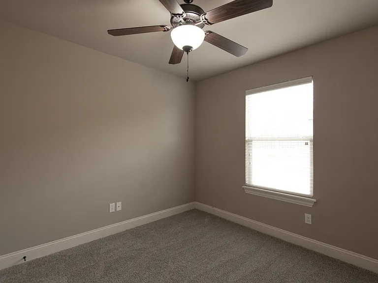 2124 Newbrook Dr — Photo 33