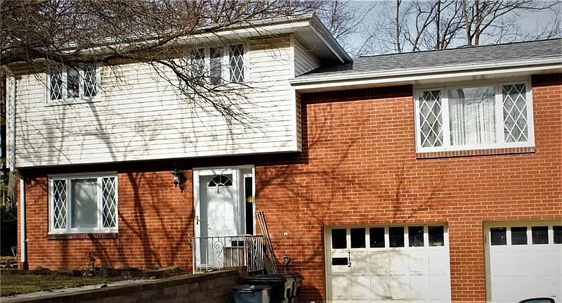 1125 Sarah St photo 1