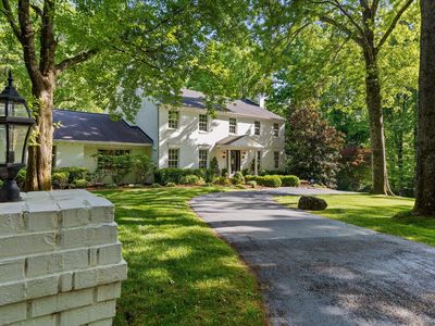 57 Carriage Hl, Signal Mountain, TN, 37377