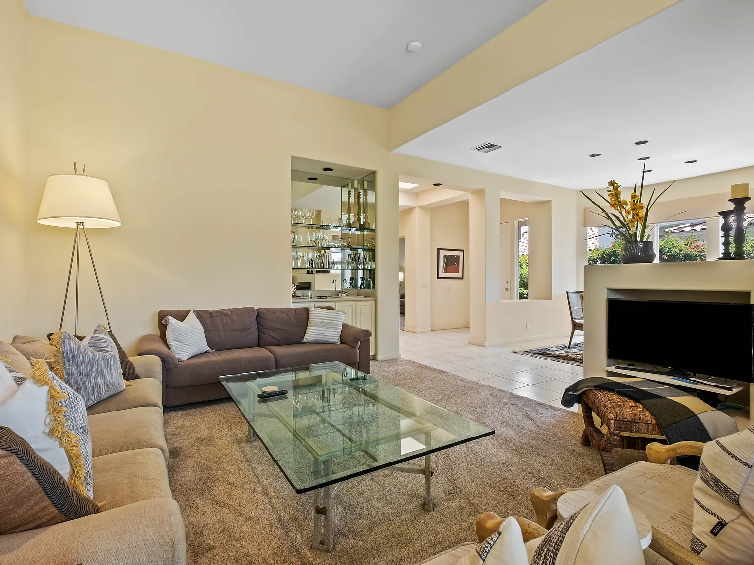 3 bed, 3.5 bath, 2182 sqft, $8,000 — Photo 4