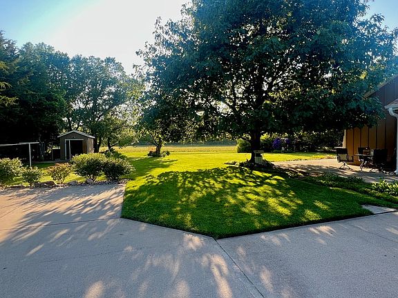 4th image of 125 Riverview Dr