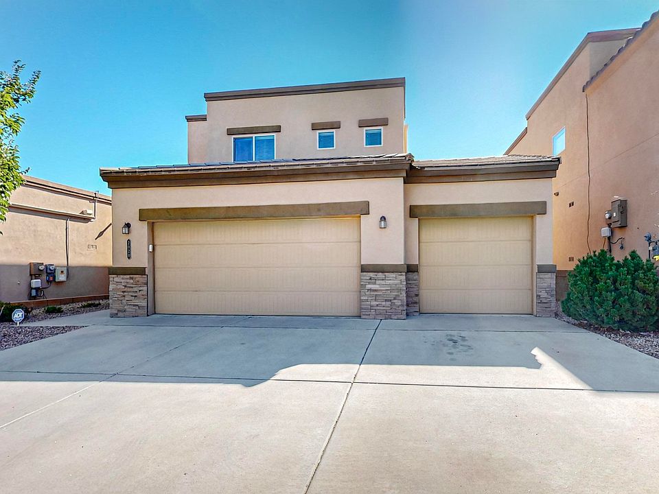 1st image of 2020 Northlands Dr SE