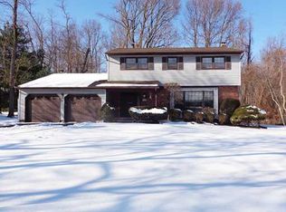 11 Barkley Ct, East Brunswick, NJ 08816