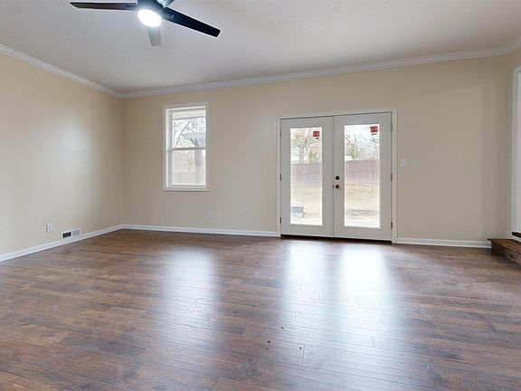 5th image of 201 Jessamine Dr