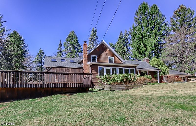 2nd image of 7 Davis Ave