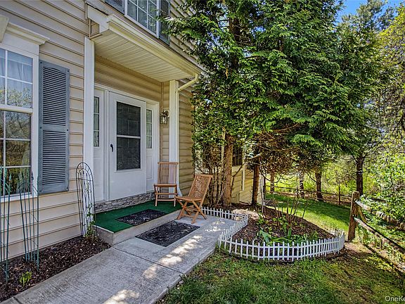 4th image of 760 Huntington Drive
